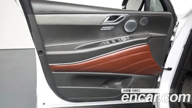 Genesis GV80 — Фото автомобиля 12