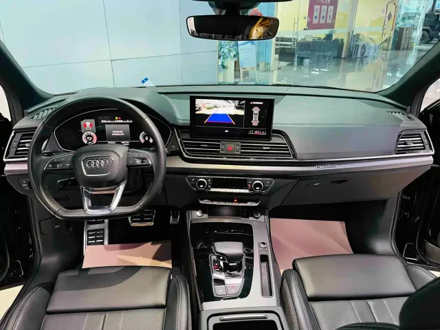 Audi Q5L — Фото автомобиля 9