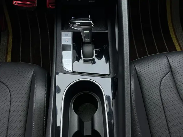 Hyundai Elantra — Фото автомобиля 11