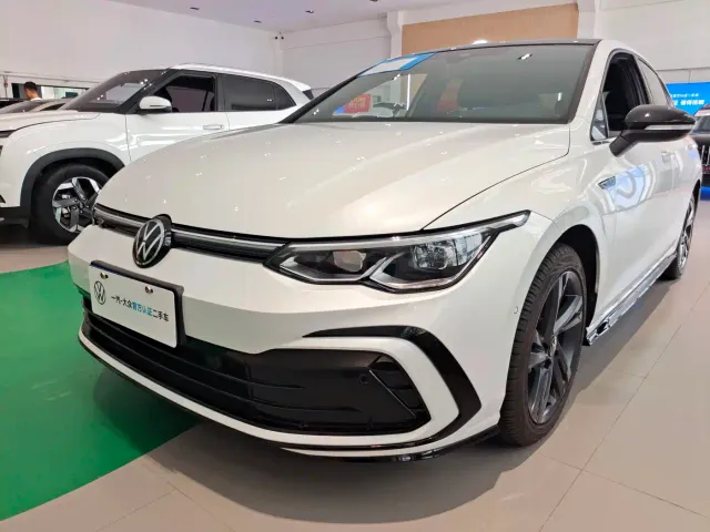 Фотография автомобиля — Volkswagen Golf
