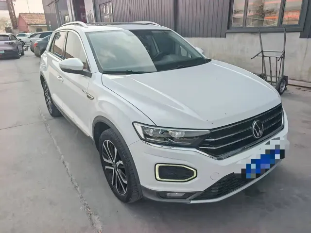 Volkswagen T-Roc — Фото автомобиля 3
