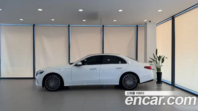 Mercedes-Benz E-Class — Фото автомобиля 11