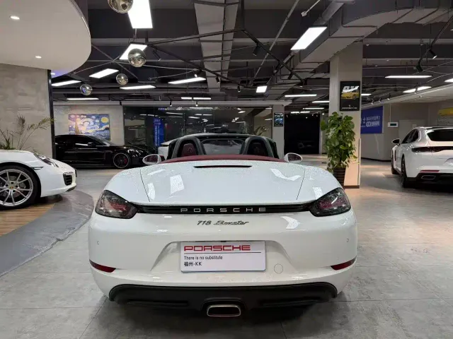 Porsche 718 — Фото автомобиля 7