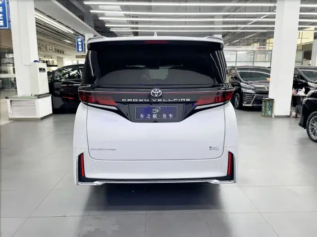 Toyota Vellfire — Фото автомобиля 5