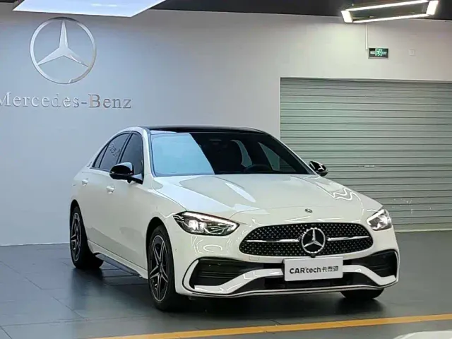 Mercedes-Benz C-Class — Фото автомобиля 3