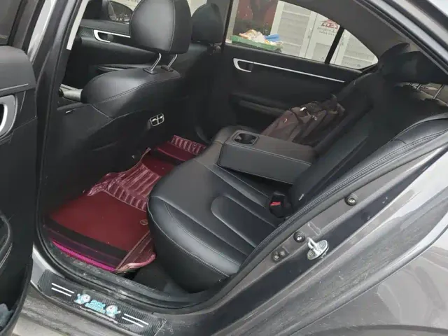 Hyundai Mistra — Фото автомобиля 11