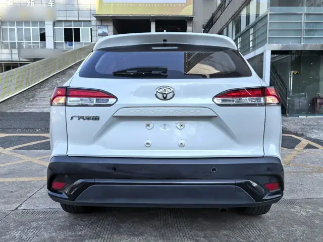 Toyota Frontlander — Фото автомобиля 15