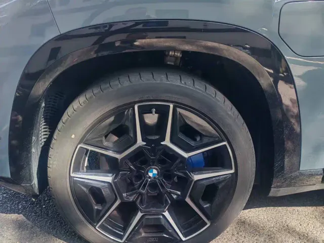 BMW XM — Фото автомобиля 9
