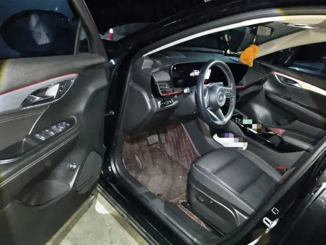 Buick Envision S — Фото автомобиля 12