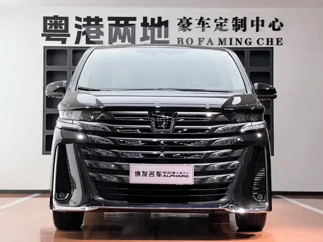 Toyota Vellfire — Фото автомобиля 2