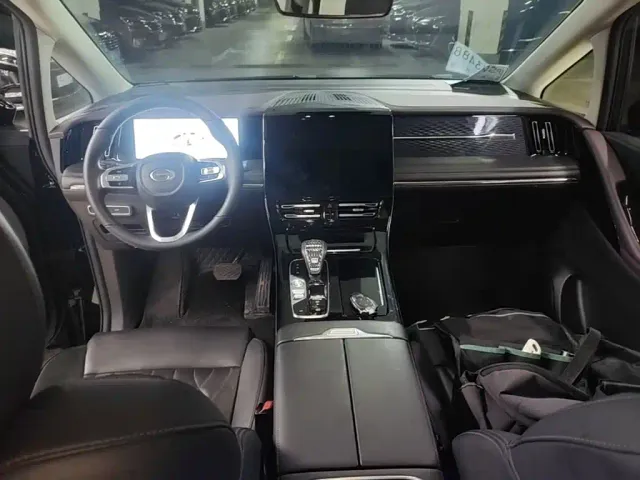 GAC Trumpchi M8 — Фото автомобиля 9