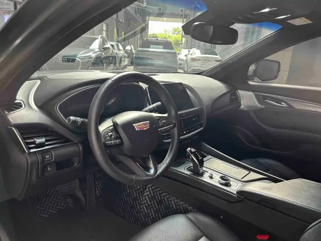 Cadillac CT5 — Фото автомобиля 10