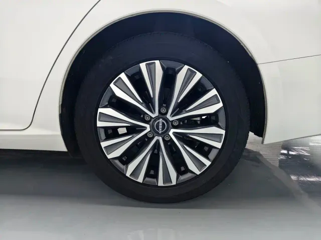 Nissan Teana — Фото автомобиля 5