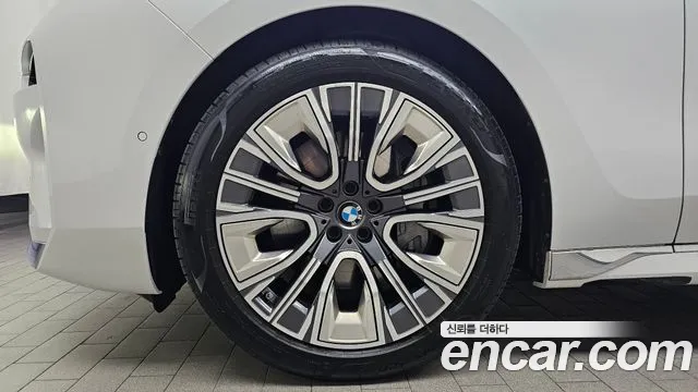 BMW 7 Series G70 — Фото автомобиля 5