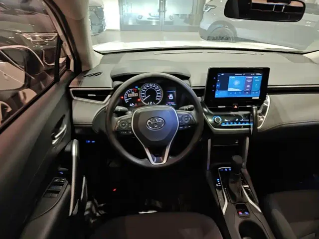 Toyota Corolla Cross — Фото автомобиля 10