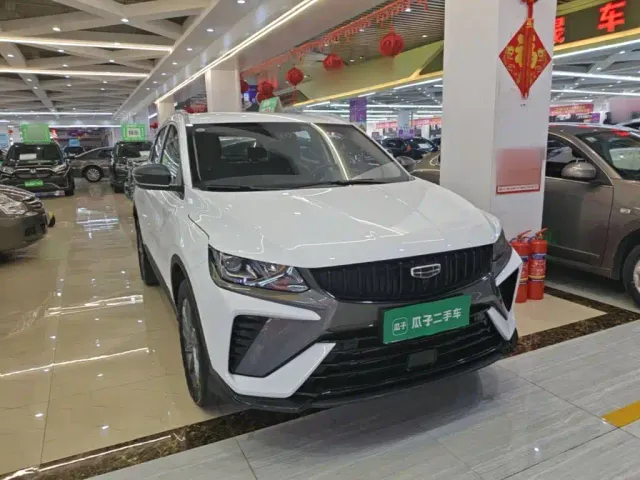 Geely Binyue — Фото автомобиля 3