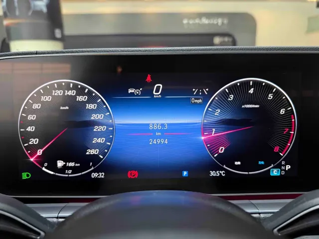 Mercedes-Benz GLE-Class — Фото автомобиля 15