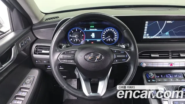 Hyundai Palisade Palisade Дизель 2.2 2WD — Фото автомобиля 14