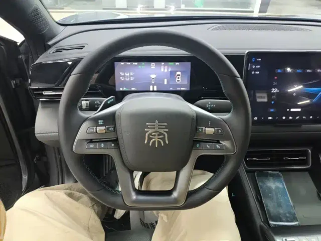 BYD Qin L — Фото автомобиля 10