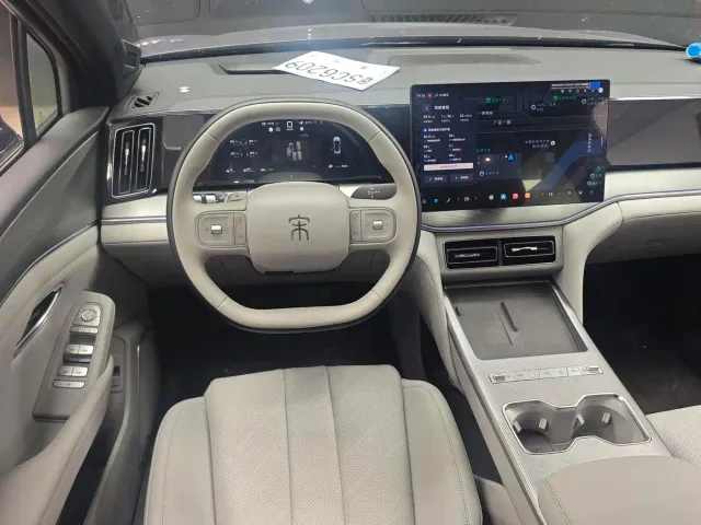 BYD Song Ultra — Фото автомобиля 6