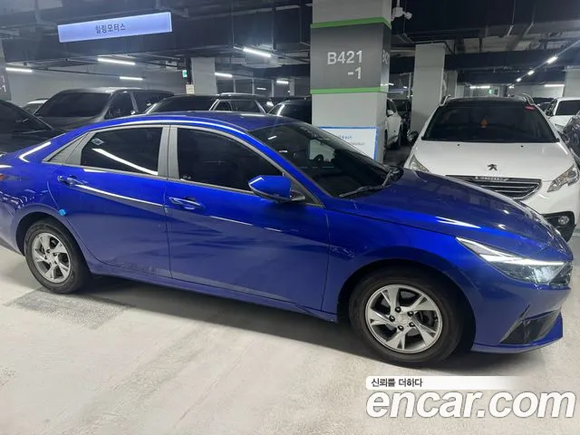Hyundai Avante — Фото автомобиля 2