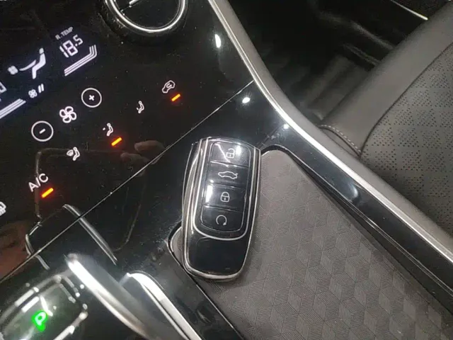Chery Tiggo 8 — Фото автомобиля 8