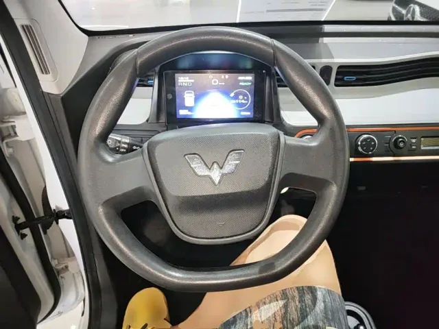 Wuling Hongguang Mini EV — Фото автомобиля 10