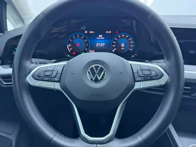 Volkswagen Golf — Фото автомобиля 12