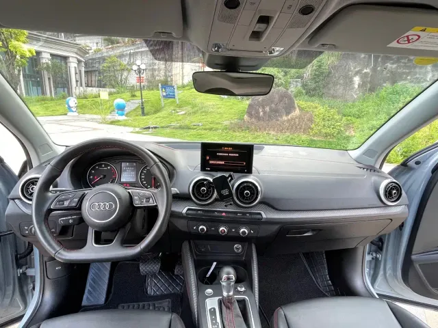 Audi Q2L — Фото автомобиля 4