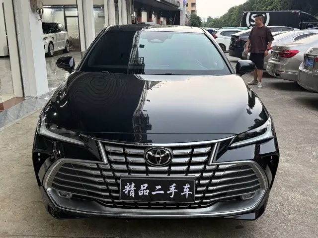 Toyota Avalon — Фото автомобиля 2