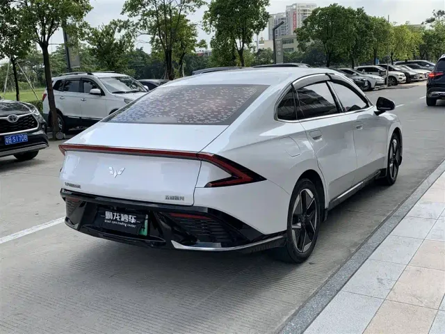 Wuling Starlight — Фото автомобиля 8