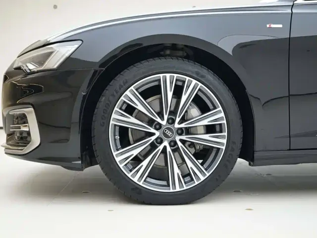Audi A6L — Фото автомобиля 15