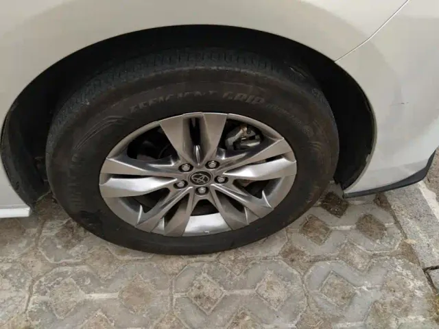 Toyota Sienna — Фото автомобиля 6