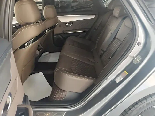 BYD Han — Фото автомобиля 16