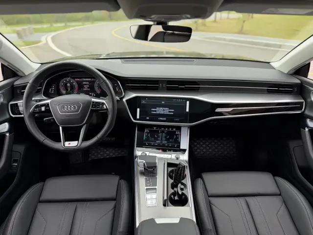Audi A7 — Фото автомобиля 10