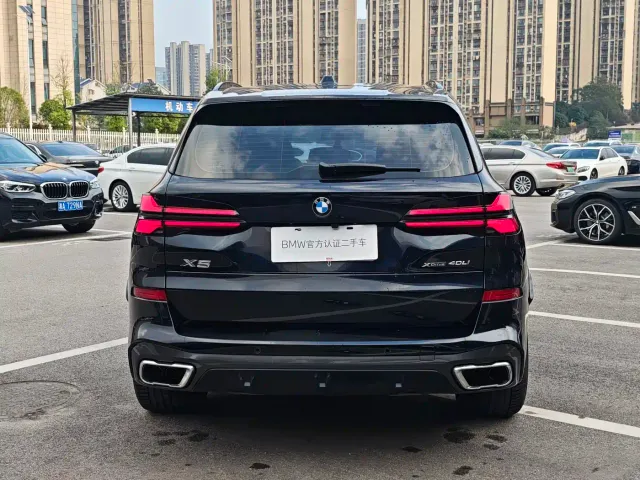 BMW X5 — Фото автомобиля 10