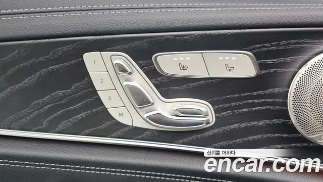 Mercedes-Benz E-Class — Фото автомобиля 21