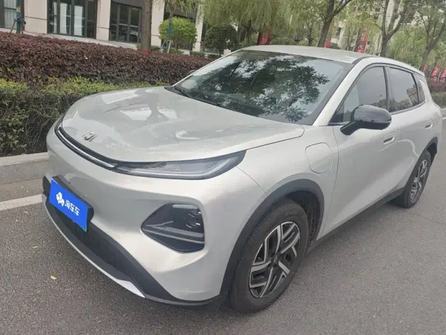 Фотография автомобиля — Changan Qiyuan Q05