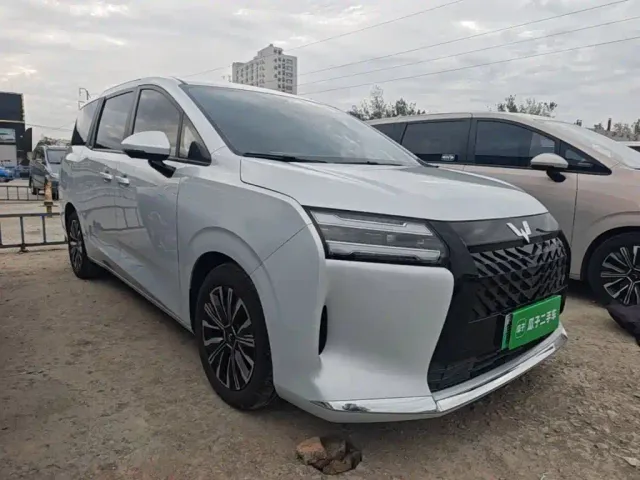 Wuling Starlight 730 — Фото автомобиля 3