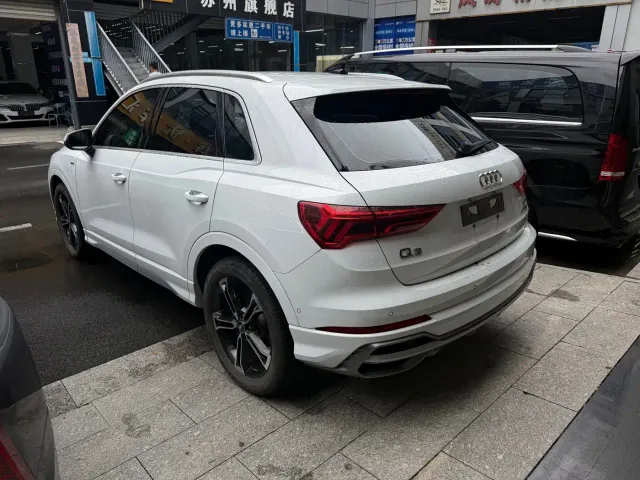 Audi Q3 — Фото автомобиля 9
