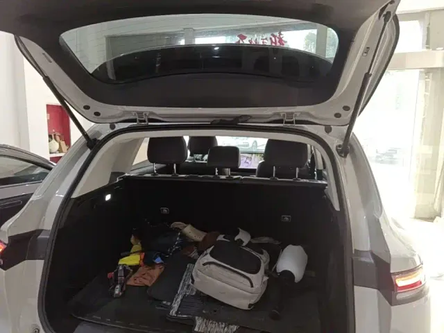 Leapmotor C10 — Фото автомобиля 18