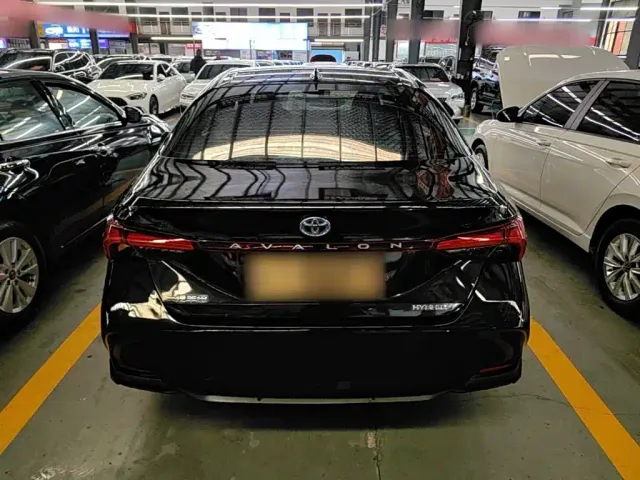 Toyota Avalon — Фото автомобиля 5