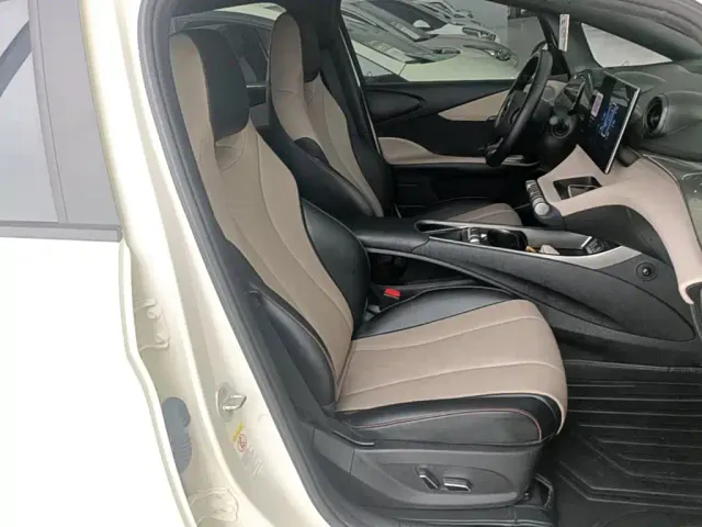 BYD Dolphin — Фото автомобиля 24