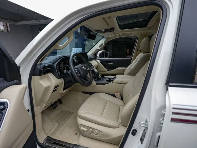 Toyota Land Cruiser — Фото автомобиля 7