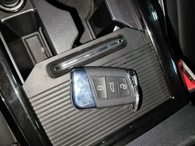 Volkswagen Passat — Фото автомобиля 8