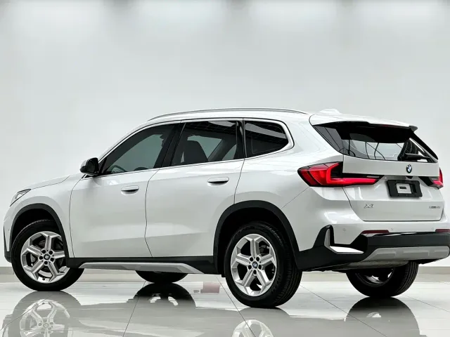 BMW X1 — Фото автомобиля 4