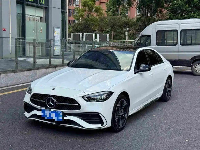 Фотография автомобиля — Mercedes-Benz C-Class