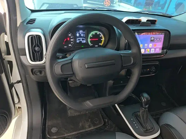 Roewe Clever — Фото автомобиля 10