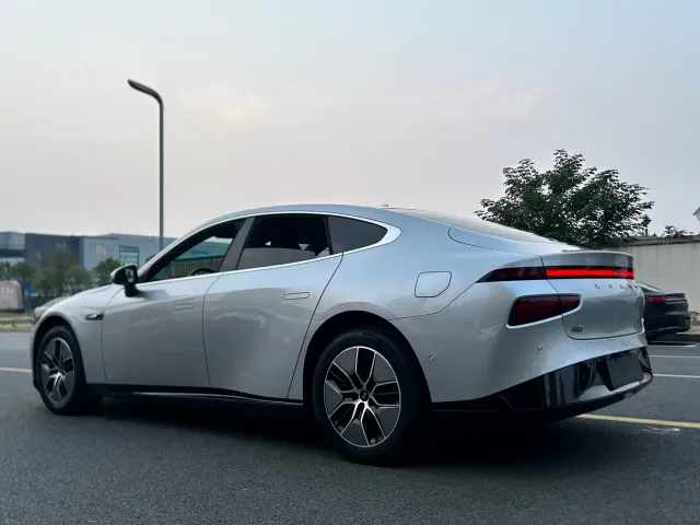 Xpeng P7 — Фото автомобиля 6