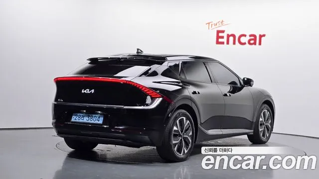 Kia EV6 — Фото автомобиля 2